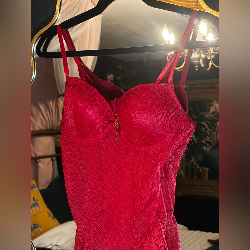 Daisy Fuentes Red Lace Chemise